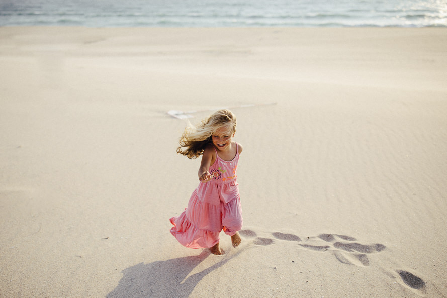 Mädchen am Strand - Erinnerungsfoto - aufgenommen von Carmen and Ingo Photography